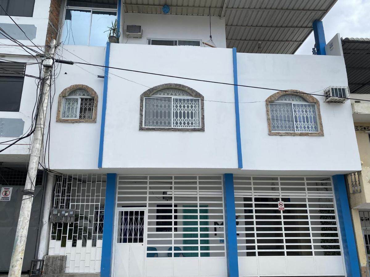 Playa Suites, Cerca Del Malecon Manta Exterior photo