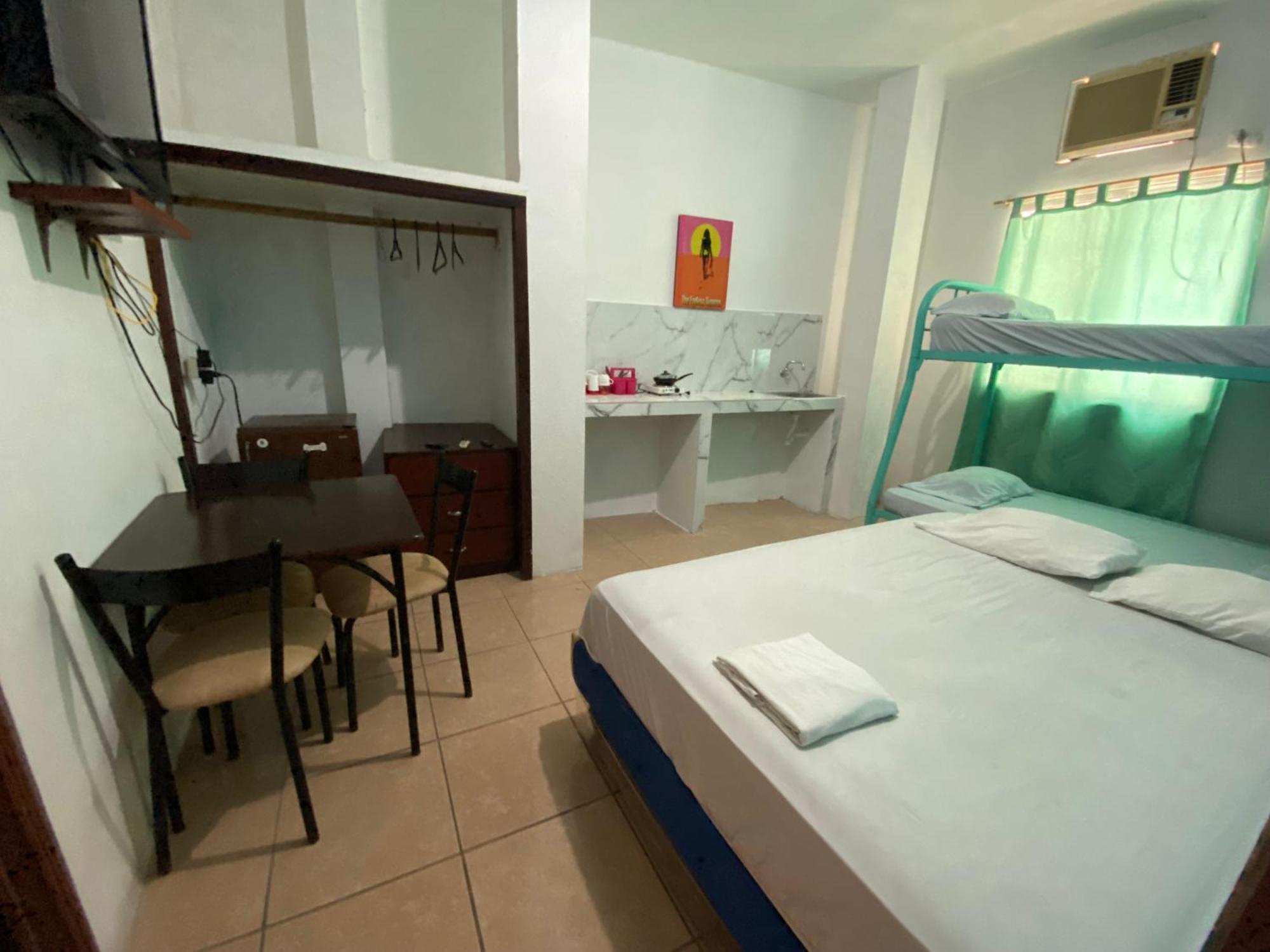Playa Suites, Cerca Del Malecon Manta Exterior photo